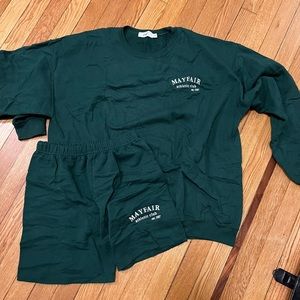 THE MAYFAIR GROUP Short Sweat set